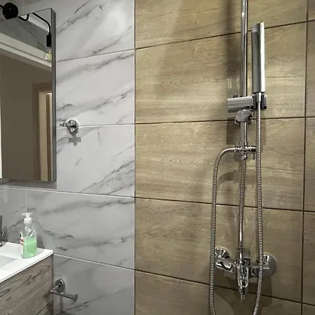 Apartamento Happiness 5 *